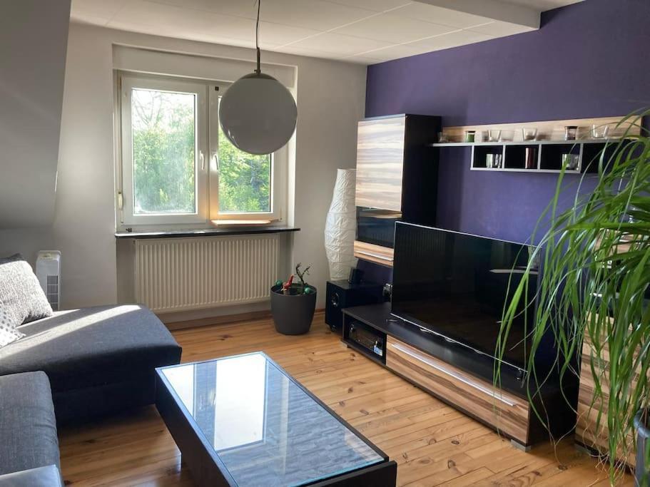 Sonnige Etagen-Wohnung, Alleinige Nutzung, Wasserbett Neunkirchen  Exterior photo